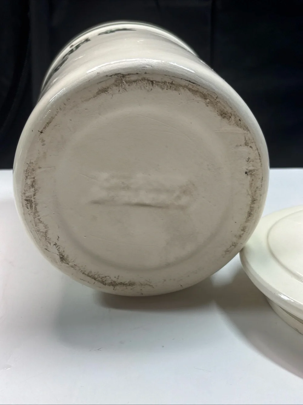 Vintage Crock Shop Apple and Ivy Pottery Cookie Jar Santa Ana California